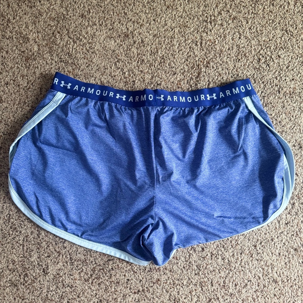 Under Armour HeatGear Women’s Shorts - Picture 8 of 10